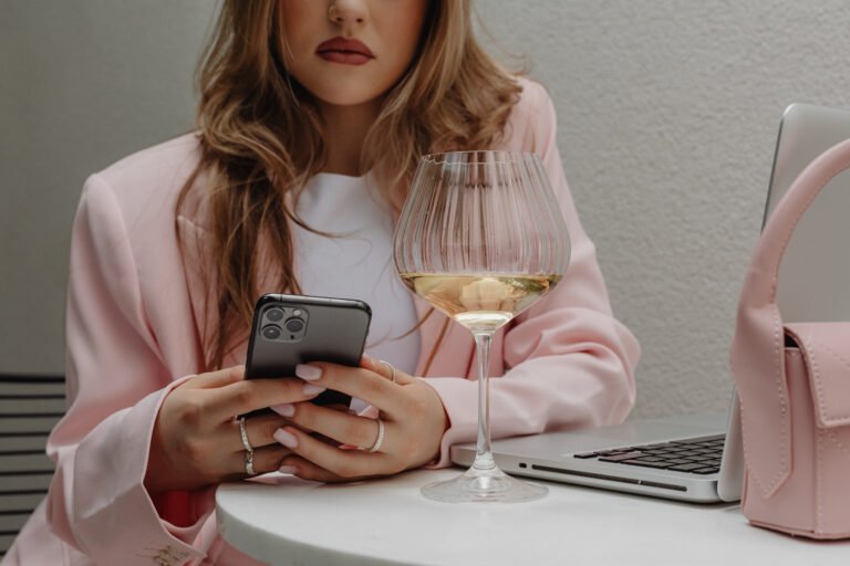 How To Build A Capsule Wardrobe That Actually Works